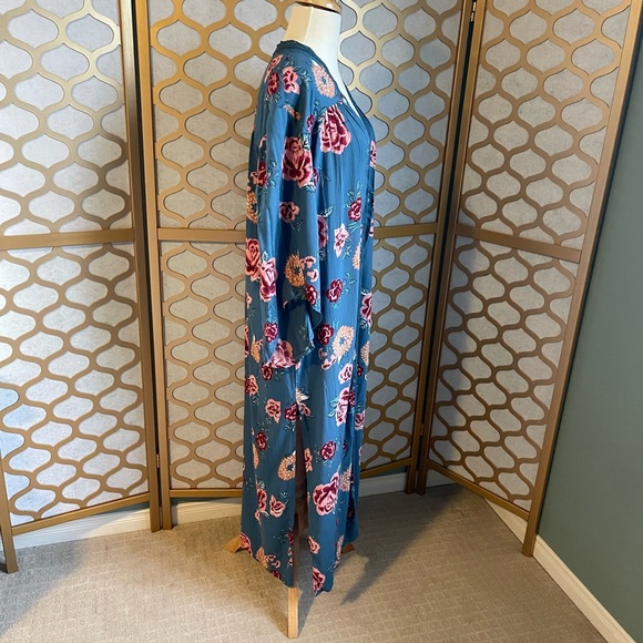 Blue Floral Kimono - Picture 5 of 12